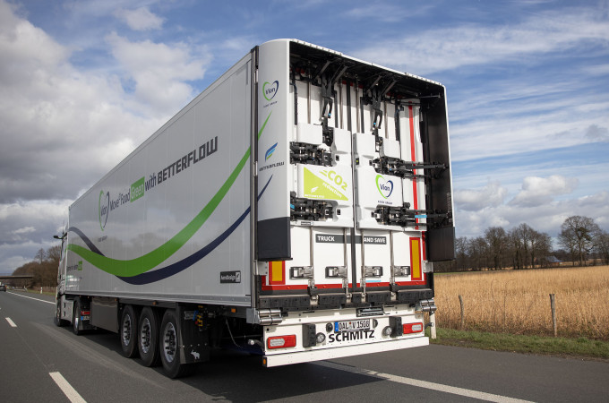 Vion trials of Betterflow aerodynamically-optimised MB/SCB tractor-trailer combination offering fuel savings of 8%