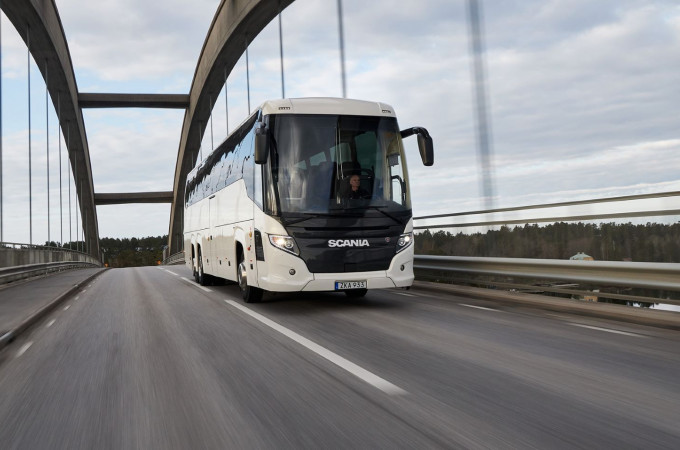 Scania introduces latest generation of Touring coach with increased load capacity