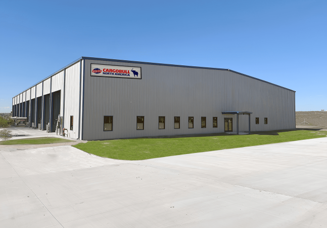 Utility Trailer opens Texas final assembly site for Cargobull TRUs