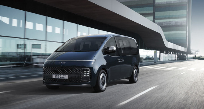 Hyundai plans to produce Staria EV minibus in Europe from 2026