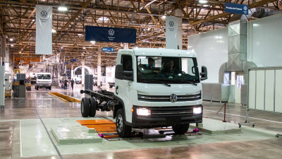 Volkswagen starts series production of trucks and bus chassis at industrial complex in Córdoba, Argentina