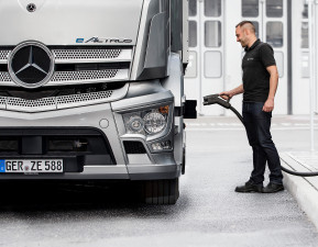 Daimler offers “depot charging package” to German customers