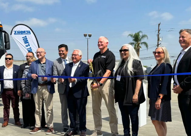 Tom’s Truck Center Santa Fe Springs becomes first American truck dealer with onsite hydrogen fuel station