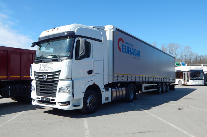 TZA builds new curtainsider semi-trailer benchmarked against West European trailers