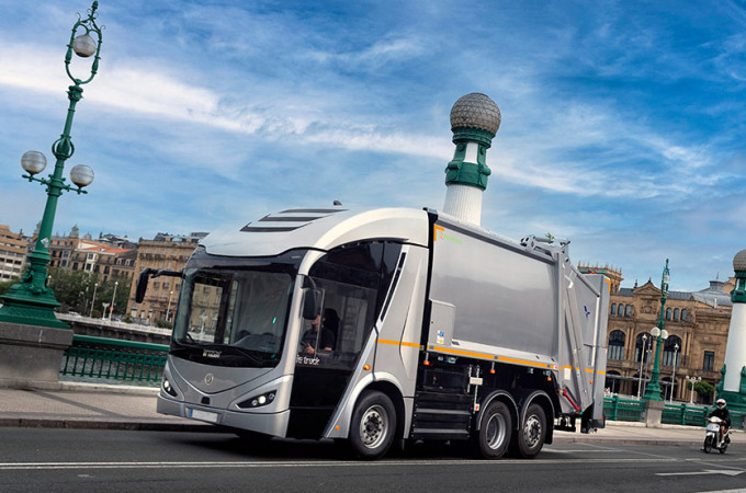 Irizar starts series production of ie Truck with orders from FCC