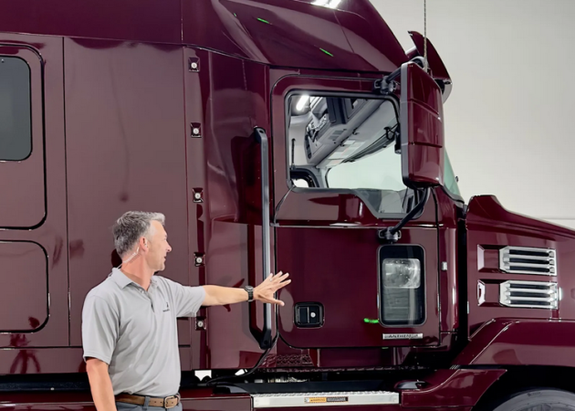 Mack launches virtual vehicle tours for customers