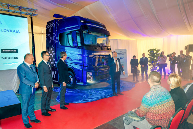 First hydrogen truck developed in Slovakia is successfully homologated