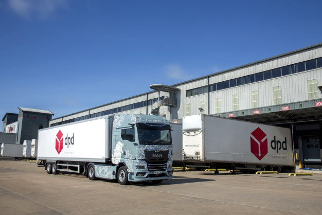 MAN UK begins first heavy e-truck road trials with DPD