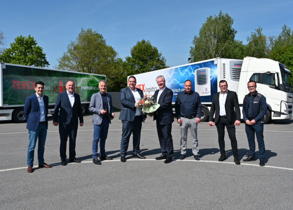 Schmitz delivers two out of 166-strong reefer order