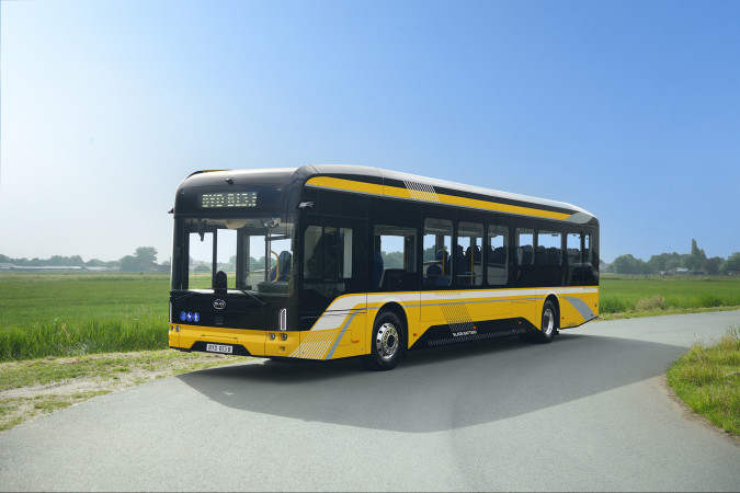 BYD uses UITP to launch a new low-floor intercity e-bus with a whopping 700km range!