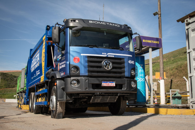 VWCO & EcoUrbis begin testing refuse collection trucks powered by Biomethane