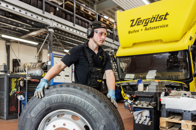 Bandvulc adds a high‑load 315/70 size to the Wastemaster 5 retread tyre