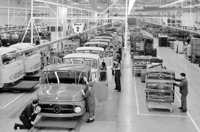 Mercedes-Benz Wörth plant celebrates 60 years of truck production