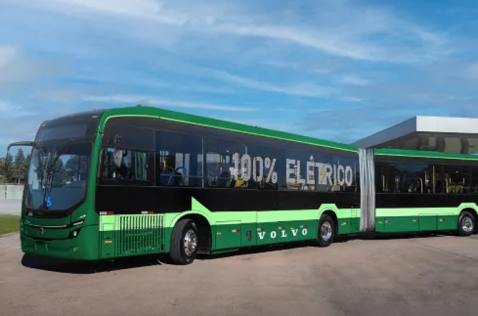 Volvo receives first order for artic and bi-artic electric buses