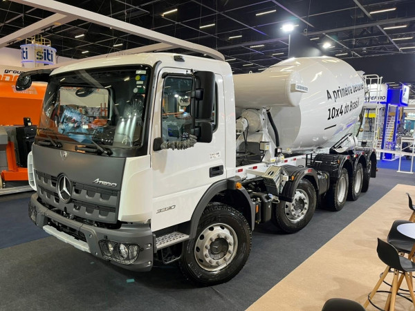Mercedes-Benz do Brasil develops extra capacity Atego 3330 10x4 Concrete Mixer Truck with the help of partners, Hiero and Liebherr