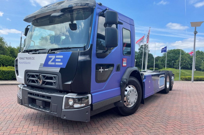 Renault Trucks debuts new low entry cab on the D Wide ZE 26t electric truck in RHD for urban applications