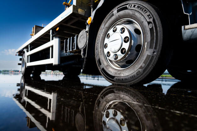 Michelin launches new generation of X Multi tyres for urban trucks