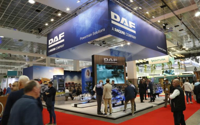 DAF Components unveils enhanced PACCAR MX engines and new mild-hybrid driveline at Busworld Europe 2025