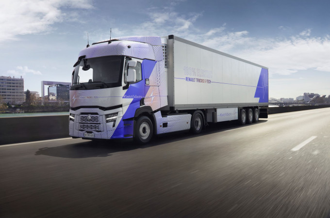 Renault Trucks announce electric truck models up to 44t