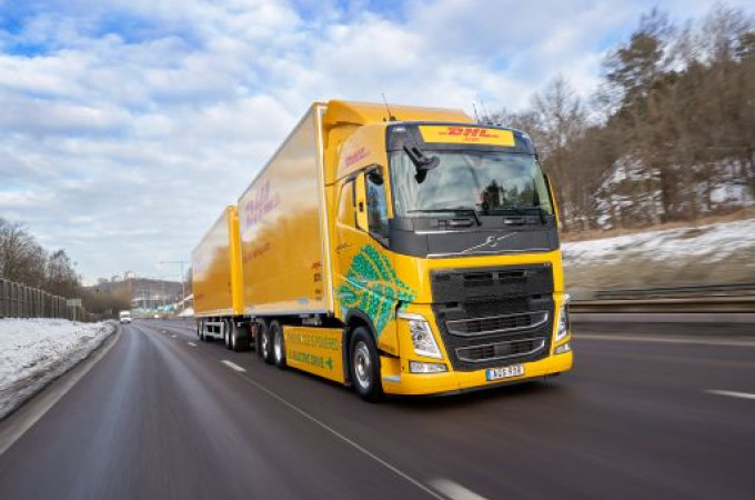 DHL & Volvo Trucks join forces to speed up transition to long-haul heavy-duty electric trucks