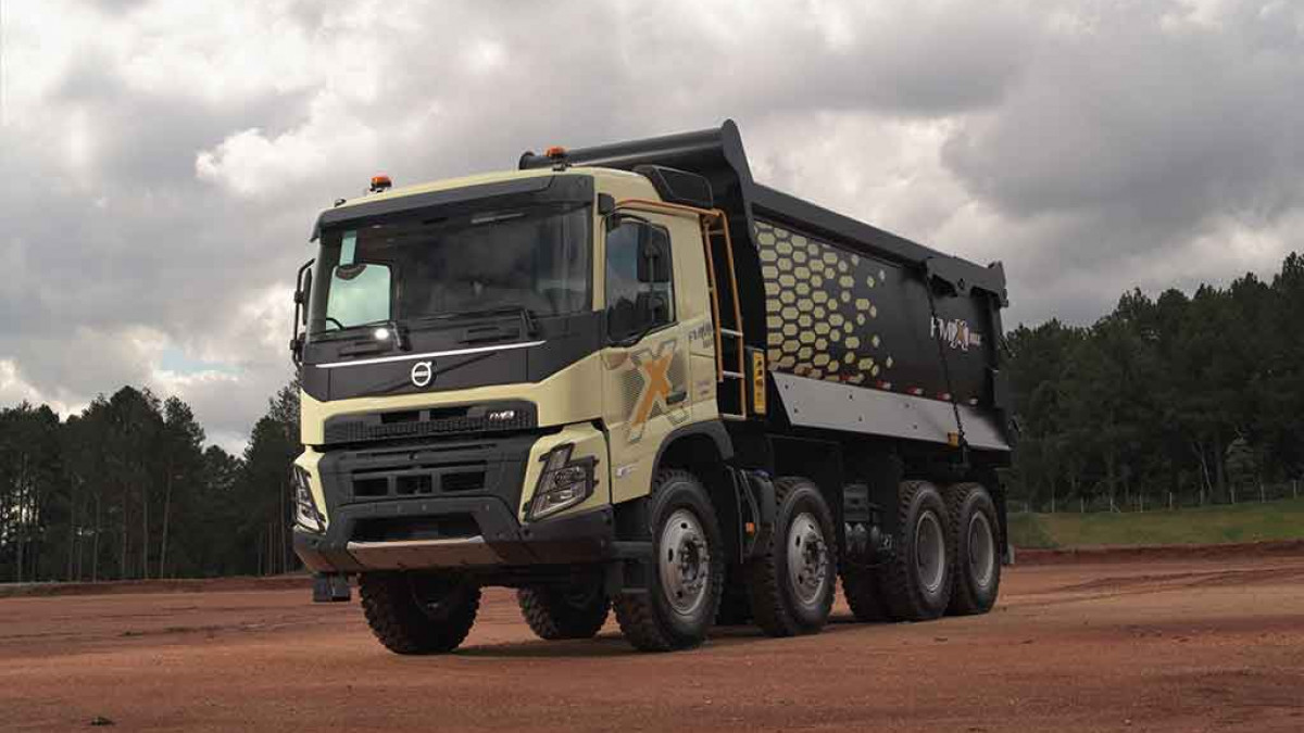 New Volvo FMX MAX 58t gvw truck offers more load capacity for